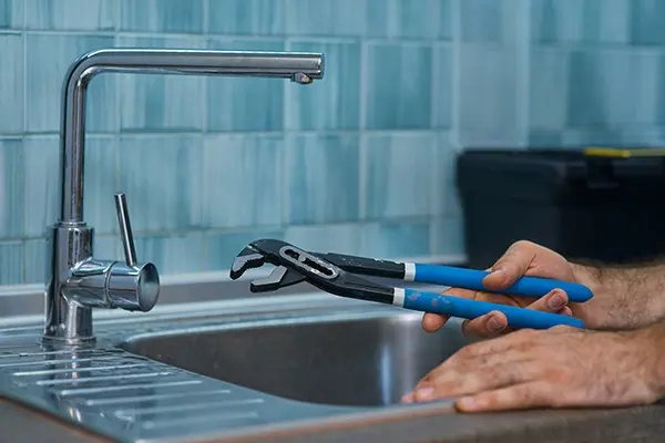 Faucet repair services: Making the right choice