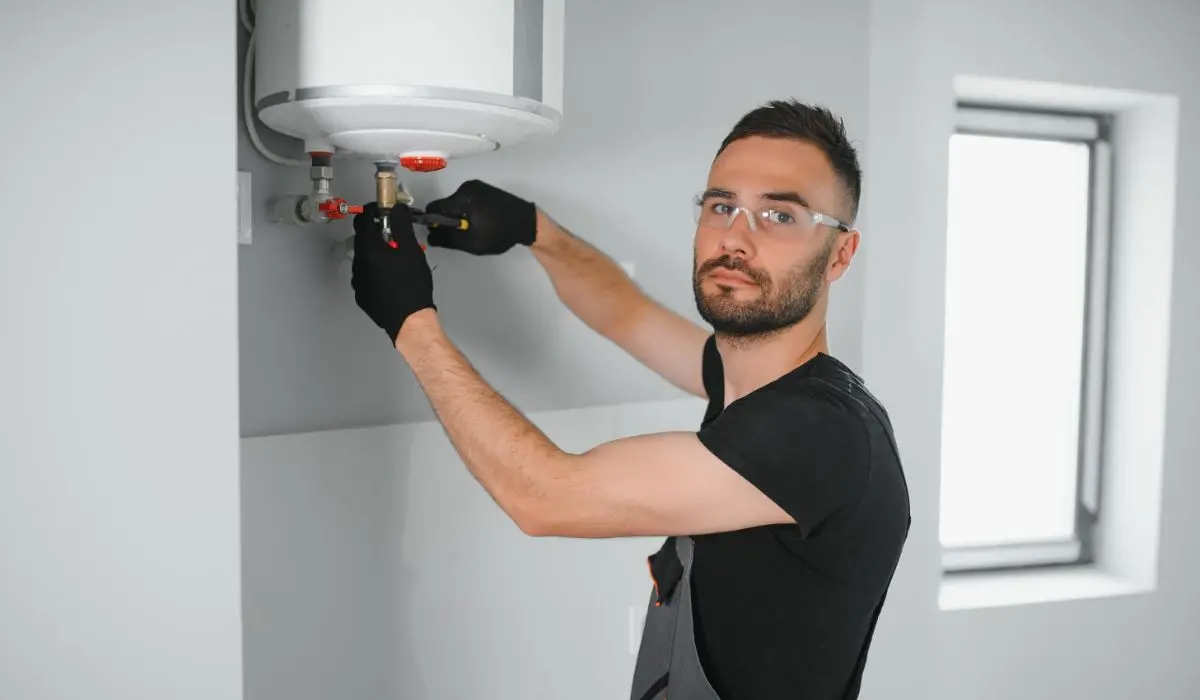 Tank vs Tankless Water Heater: Which is the Smart Decision?